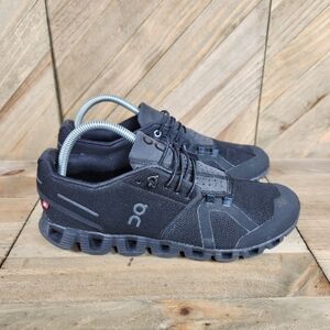 On Running Cloud 5 Womens Athletic Running Shoes Size 9 Triple Black 19.0003.